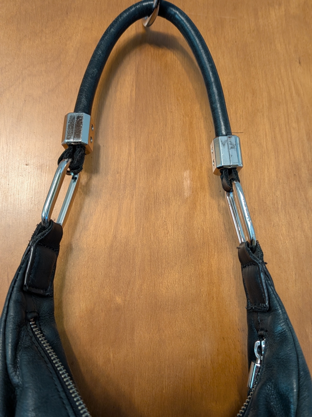 Classic Black Leather Hobo Shoulder Bag - Picture 5 of 13